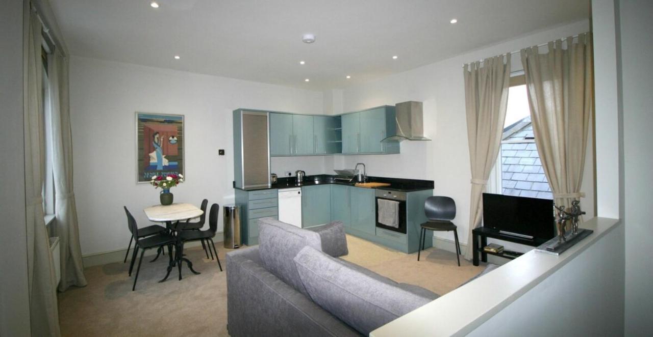 Stylish Light-Filled 1 Bedroom Flat In Hammersmith Лондон Экстерьер фото